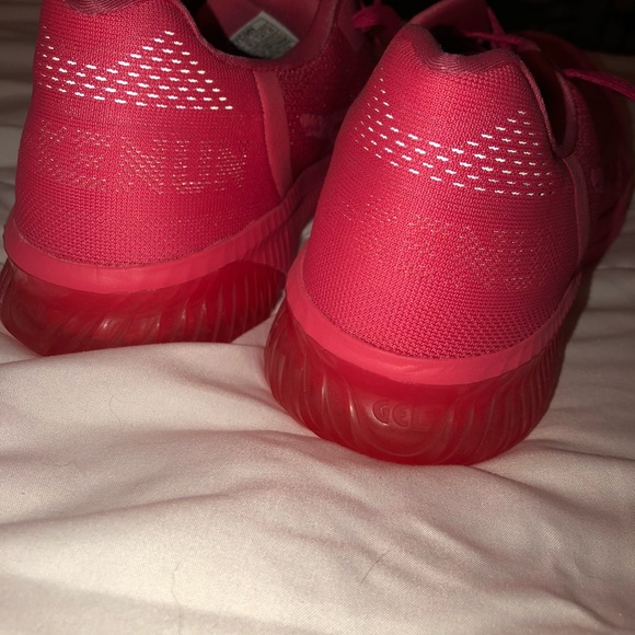 Hot Pink ASICS running shoes - Picture 3 of 5